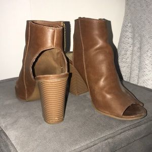 Heel booties